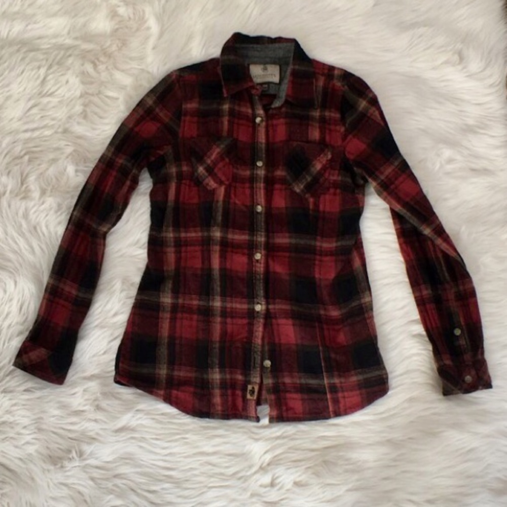 Legendary Whitetails women’s flannel small